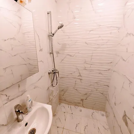 Two-bedroom In The Center 公寓 瓦爾納
